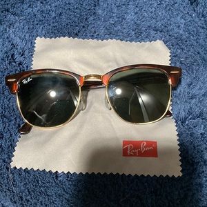 Ray-Ban sunglasses club master, tortoise with cleaning cloth